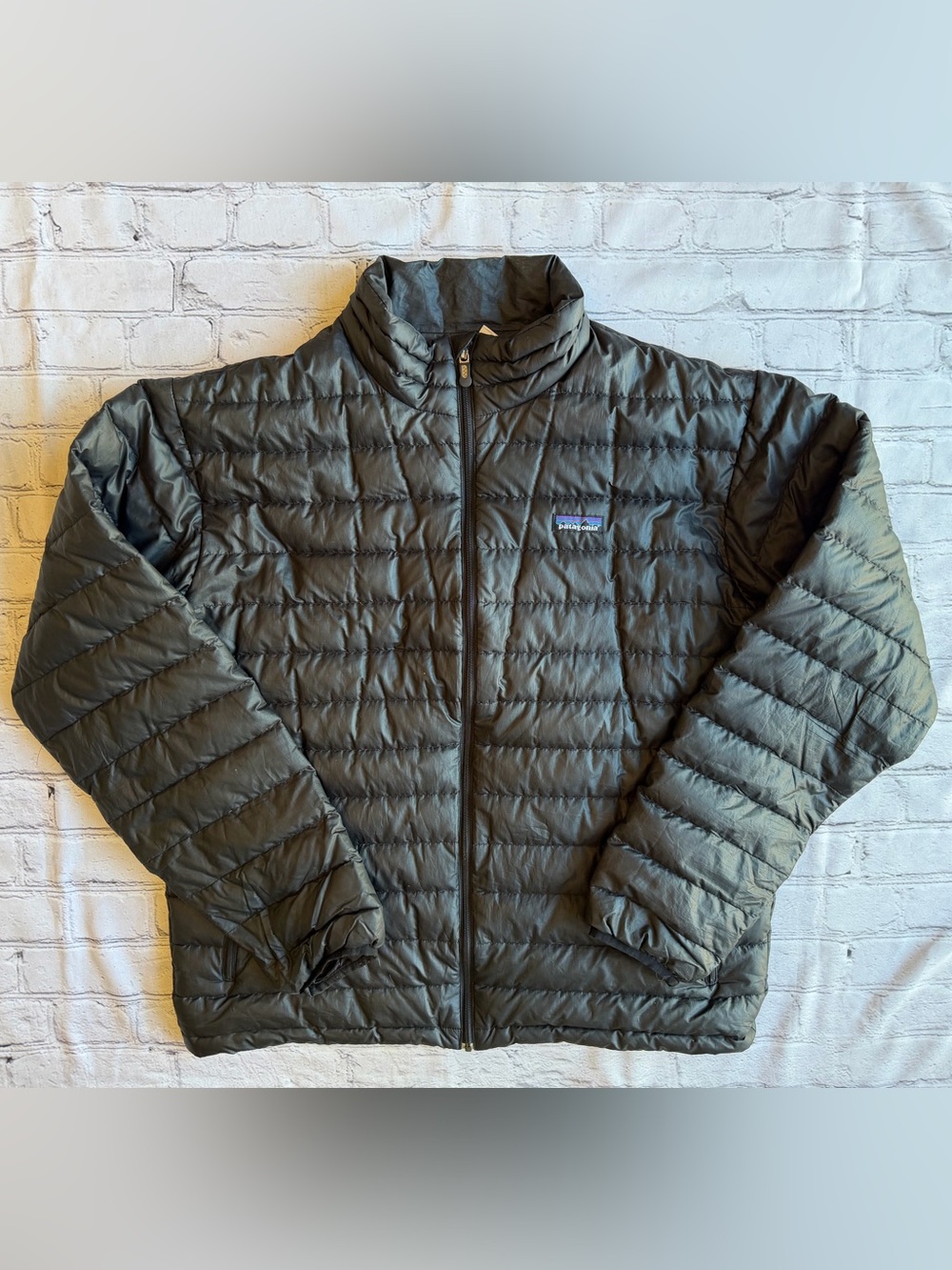 Patagonia Men's Black Down Puffer Full Zip Jacket Size Large Puff Ski Winter EUC